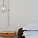 Beautiful 2-room In Center With Kitchen And Free Wifi דירה וופרטל
