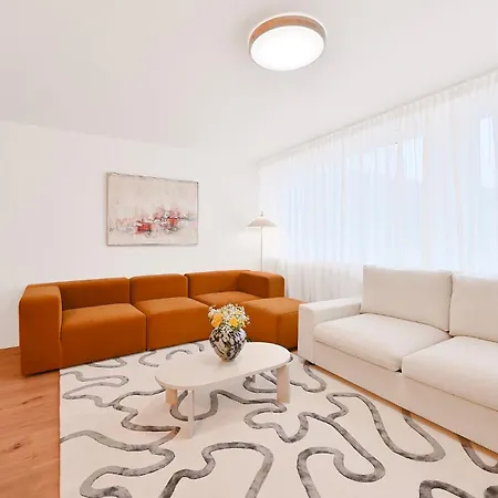 דירה Beautiful 2-room In Center With Kitchen And Free Wifi